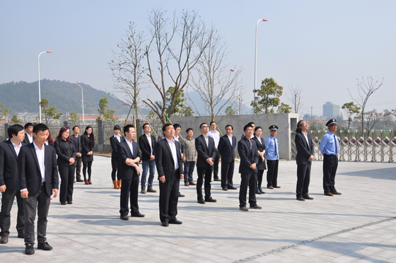 IM电竞大厦升旗仪式隆重举行